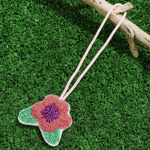 Elegantes Abalorios de Semillas para Bolsos, Adornos Creativos Hechos a Mano con Técnica de Tejido y Detalles de Cuentas - Product Image 3