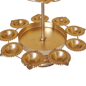 Soporte de hierro decorativo chapado en oro, duradero y ligero, de 2 niveles, para la decoración de templos, hogares, ceremonias Pooja, bodas y eventos. - Product Image 3