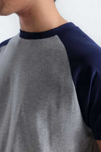 T-shirt Unisexe en Coton 100% Personnalisé Blanc et Noir, Impression et Broderie Personnalisées, Coupe Classique, Tricoté, Sérigraphie, Vente en Gros pour Hommes - Product Image 4