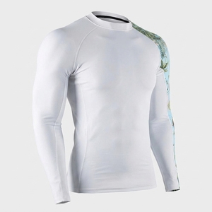 เสื้อแรชการ์ดแขนยาวผู้ชาย สีขาว พิมพ์ลายทรอปิคอลที่แขนข้างหนึ่ง ป้องกันรังสียูวี เสื้อรัดรูปสำหรับเล่นกีฬากลางแจ้ง - Product Image 3