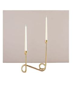 Candelabro de Metal Decorativo de Diseño Elegante para Decoración del Hogar y Regalos - Product Image 1