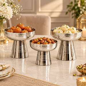 Ensemble de 3 bols sur piédestal en acier inoxydable pour bonbons, noix et desserts |   Vaisselle de buffet haut de gamme pour les fêtes et la maison - Product Image 4