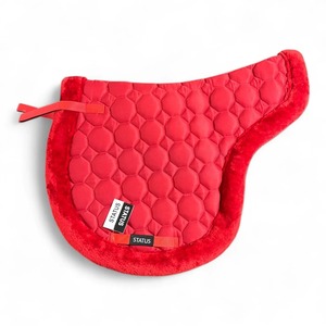 Tapis de selle matelassé pour cheval, doublure en fourrure, coque en coton, tout usage, pour le saut d'obstacles, bords en fourrure de vison et rembourrés. - Product Image 4