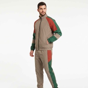Wholesale Custom Printed Vintage Breathable 2-in-1 <b>Jacket</b> Hoodies Jogger Sets <b>Reflective</b> Nylon Tech Training Jogging Windbreaker - Product Image 3