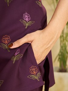 Conjunto de Rayón de Diseño para Mujer con Bordado Multihilo y Detalles Hechos a Mano - Product Image 3