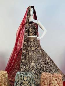 Atractivo Lehenga Choli Tradicional Indio de Alta Calidad y Elegante para Bodas y Fiestas, con Encaje, Largo hasta el Suelo, de Terciopelo Especial - Product Image 4