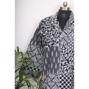 Robe de soirée midi pour femme, respirante, écologique, 100% coton, imprimé floral, manches 3/4, col en V, boutonnée, à découpes numériques - Product Image 4