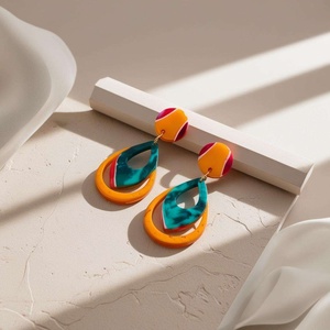 Boucles d'oreilles en bois et résine pour femme, bijoux de mariage, vente en gros, couleur personnalisée, boucles d'oreilles tendance en acrylique pour femme - Product Image 5