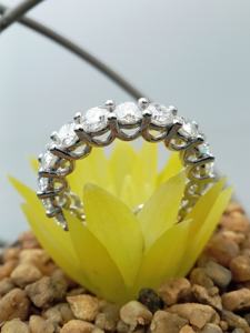Bague de fiançailles en moissanite de qualité supérieure, design solitaire classique, pierre étincelante, bijoux disponibles au meilleur prix - Product Image 4