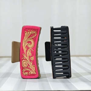 Pinza para el pelo de cuero genuino estilo vaquera vintage, hecha a mano, accesorio occidental para el cabello, nuevas pinzas de diseño con grabado artesanal. - Product Image 2