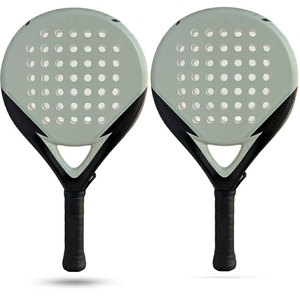 Pala de tenis ligera y cómoda con superficie duradera y mango de agarre suave para un swing preciso - Product Image 1