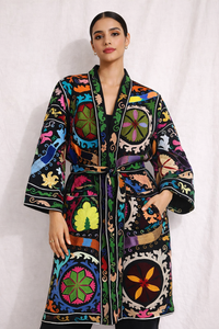 Trouvez un motif similaire : Vêtements pour femmes en toile 100% coton, design confortable et frais, broderie Suzani traditionnelle, soldes de Noël - Product Image 5