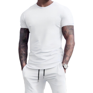 Conjuntos Transpirables de 2 Piezas, Trajes Deportivos 2025, Nueva Colección al por Mayor, Ropa Casual Lisa Personalizada para Hombre, Servicio OEM de Alta Calidad - Product Image 1