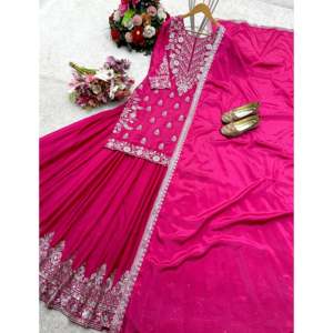 Hermoso Conjunto de Top-Lehenga y Dupatta para Fiestas, Elegantes Accesorios Étnicos - Product Image 1