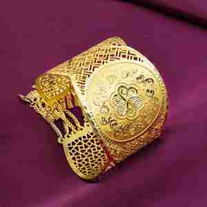 Wholesale Elegant 14K 18K 24K Dye Gold Plated Filigree Cuff Bangle With A Traditional Design Brass Cuff <b>Kada</b> And Dangling Chains - Product Image 1