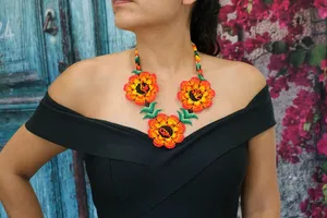 Collier de haute qualité avec perles de lotus Huichol, idéal pour anniversaire, Noël, mariage, et autres occasions spéciales. - Product Image 3