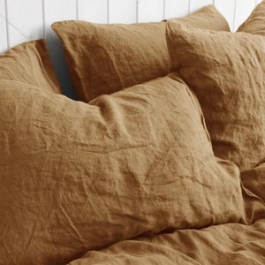 Housse de coussin carrée en lin tissé respirant couleur camel uni pour la literie domestique - Product Image 1