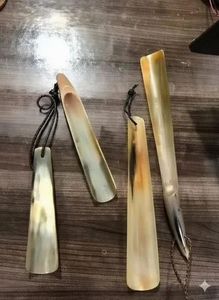 FAIZA CRAFT ที่โกยรองเท้าทำจากเขาควายคุณภาพสูง เป็นมิตรกับสิ่งแวดล้อม ขัดเงา ลายสัตว์ รูปทรงยาว ดีไซน์สวยงาม เหมาะเป็นของขวัญทางธุรกิจ - Product Image 4