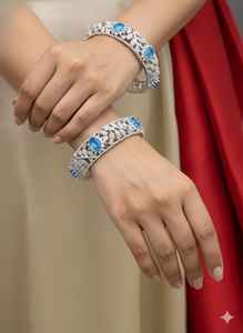 Brazalete de Latón de Diseño Moderno de la Mejor Calidad, Acabado Pulido, Ajustable, Accesorio de Moda Disponible al Mejor Precio del Mercado - Product Image 4