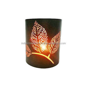 เชิงเทียนเหล็กทันสมัย - Product Image 1