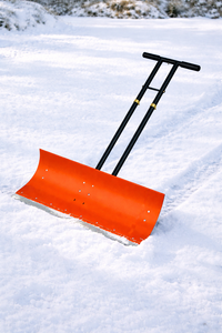Pousse-neige portable en métal avec poignée réglable, lame en acier de 31 pouces de large, pelle à neige pour allée, jardin, utilisation hivernale ODGWTO007 - Product Image 6