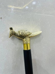 Canne de marche en bois de rose poli avec poignée en forme d'oiseau paon et détails en laiton, pour la Saint-Valentin, la remise des diplômes, ou comme décoration murale - Product Image 4