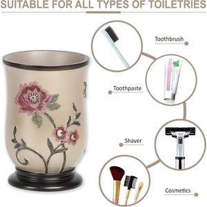 Set di Accessori da Bagno Moderno Classico Floreale Larrisa 4 Pezzi Include Dispenser Sapone, Bicchiere, Portaspazzolino, Portasapone per Uso Domestico - Product Image 2