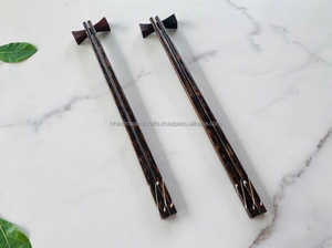 Baguettes en bois rustiques faites à la main pour les occasions de fête à manger culturelles Repas quotidiens ou décorations Usage durable et traditionnel - Product Image 5