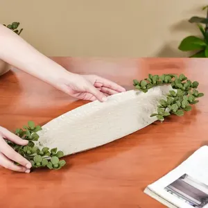 Plateau décoratif ovale texturé blanc fait main avec bordure florale verte pour centre de table de salon moderne et décoration de coiffeuse - Product Image 3