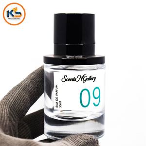 Étiquettes autocollantes en vinyle PVC imperméables pour parfums, emballage de luxe pour parfums |   Texte personnalisé en relief, écologique, durable, résistant aux UV - Product Image 1