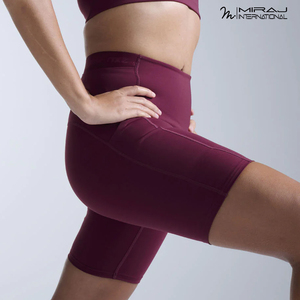 Shorts de yoga confortables et extensibles pour femmes, taille haute, vêtements de sport, tissu à séchage rapide pour la course à pied et un style de vie actif - Product Image 5