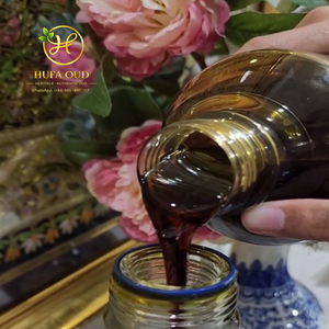 Le charme de l'huile d'oud naturelle pour la décoration intérieure : chaleur et élégance, huile essentielle 100% pure distillée à la vapeur, douce et boisée - Product Image 2