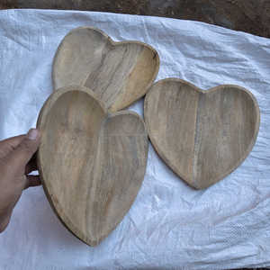 Bandeja de madera de mango de lujo con forma de corazón, bandeja de madera para uso en el hogar y la cocina, bandeja para dulces y bocadillos para uso en el hogar, la cocina y restaurantes. - Product Image 5
