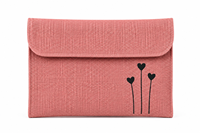 Pochette en jute rose avec motif cœur, fermeture à rabat, étui de protection durable