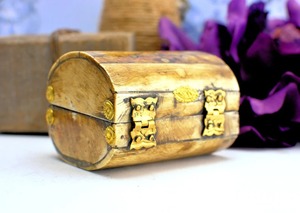 Boîte à bijoux de créateur FAIZA CRAFT de qualité supérieure, aspect vintage, en os, ronde, écologique, avec organisation pour le maquillage - Product Image 3