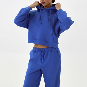 Conjunto Deportivo Personalizado con Logotipo, Sudadera Corta y Pantalones Joggers de Alta Calidad para Mujer, 2 Piezas - Product Image 6