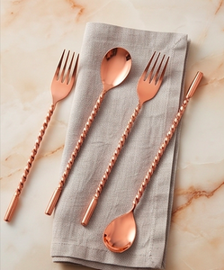 Ensemble de couverts en or rose, manche torsadé, finition miroir, vaisselle glamour, vaisselle de mariage, couverts en acier inoxydable, fourchette, cuillère, couteau - Product Image 1