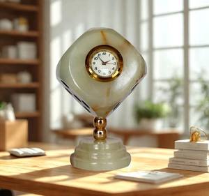 Horloge en Onyx Premium : Horloge de Table Moderne Unique, Cube Décoratif en Onyx Noir Élégant pour la Maison, le Bureau ou comme Cadeau - Product Image 1