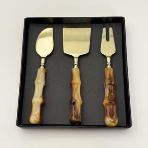 Juego de 3 piezas de cuchillos para queso de acero inoxidable dorado con mango de resina para mesa de desayuno, juego de cuchillos para queso y espátula para mantequilla a bajo precio - Product Image 2