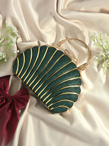 Nuevos Bolsos de Noche Elegantes Metálicos Brillantes para Mujer, Impermeables y Ecológicos, con Forma de Sillín, con Cadena Dorada, Tipo Clutch - Product Image 4
