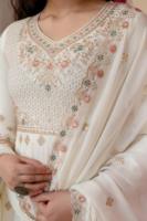 Nouvelle robe Anarkali de créateur avec broderie et travail de sequins, robe Anarkali prête à porter pour les occasions spéciales