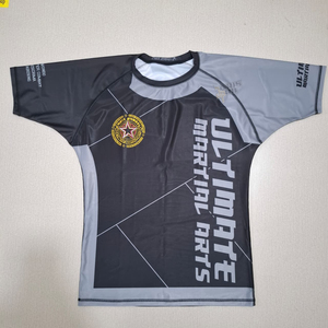 เสื้อรัดรูปสำหรับฝึกซ้อมบราซิลเลียนยิวยิตสูแบบไม่ใช้ผ้าป้องกัน (No Gi) สำหรับการฝึกและการต่อสู้ ระบายอากาศได้ดี มีแผ่นตาข่าย สำหรับผู้ใหญ่ เป็นมิตรกับสิ่งแวดล้อม ช่วยกระชับกล้ามเนื้อ - Product Image 2
