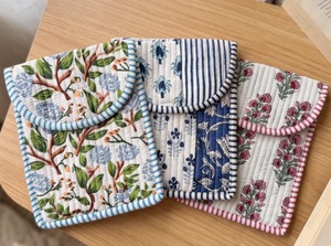 Bolsa de Almacenamiento Acolchada de Algodón con Estampado Floral, Cierre con Tapa, Estilo Vintage, Pequeña, Portátil, en Rosa, Azul y Verde - Product Image 3