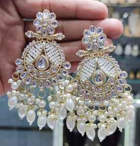 Pendientes de Perlas de Imitación Blancas, Estilo Chandbali, Florales Tradicionales, Chapados en Oro, Étnicos, Hechos a Mano, con Circonitas y Moti, para Boda - Product Image 5