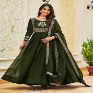VASTRA COTTAGE Besticktes Georgette Anarkali-Kleid mit besticktem Georgette-Dupatta – Elegante ethnische Festtagskleidung für Damen - Product Image 1