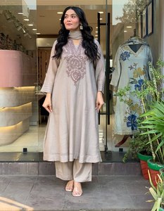 NOUVEAU LANCEMENT : SALWAR KAMEEZ TRADITIONNEL PAKISTANÉ EN TISSU MUSSELIN DE COTON (HAUT, BAS ET DUPATTA) - SÉCHAGE RAPIDE - POUR FÊTES, DIWALI, TOUTES SAISONNIES - Product Image 5