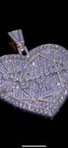 Collar con colgante de corazón con diamantes de moissanita incoloros en plata 925, hecho a mano, estilo hip hop, a precio de fabricante. - Product Image 6