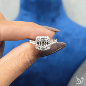 แหวนเพชรทรง Asscher 3 กะรัต เพาะเลี้ยงในห้องปฏิบัติการ ประดับด้วยเพชรแบบ Halo ได้รับการรับรองจาก IGI ตัวเรือนทองคำขาว 10K ประดับเพชรแบบ Pave สำหรับแหวนหมั้น - Product Image 5
