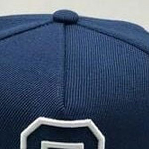 Casquettes de baseball snapback de luxe en suède végétalien de haute qualité, à visière incurvée, 6 panneaux, avec boucle métallique réglable et logo, vente en gros - Product Image 6