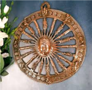 Espléndida decoración de pared de sol y luna en latón que combina el equilibrio cósmico, la belleza celestial y el armonía tranquila. Disponible a precio de mayorista - Product Image 4